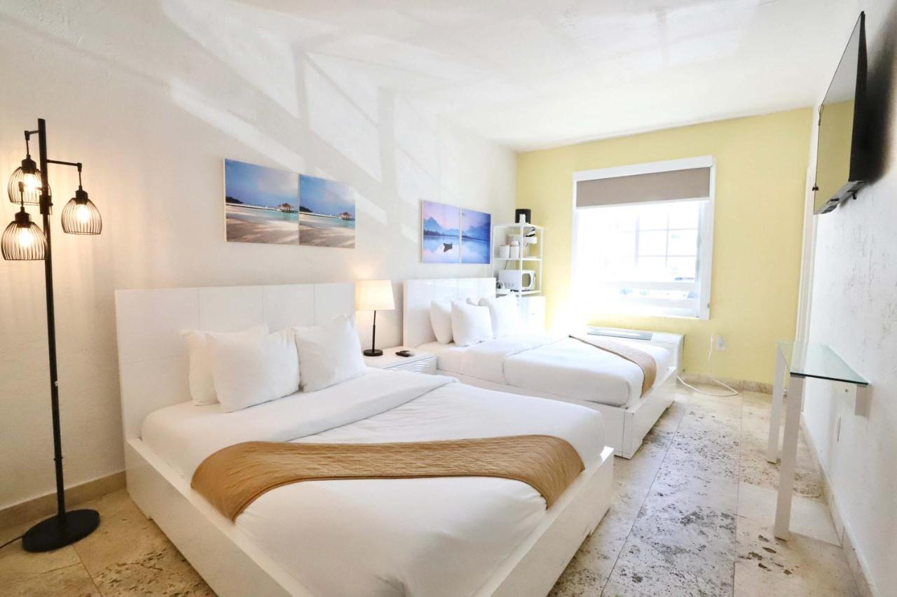 Ocean Drive Suite in South Beach Family & Pet Friendly