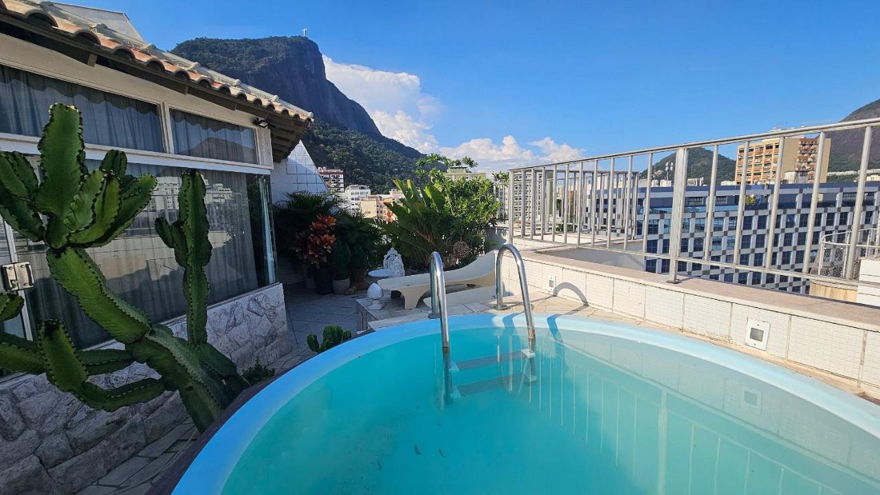 Pool with a View - Duplex Penthouse Room
