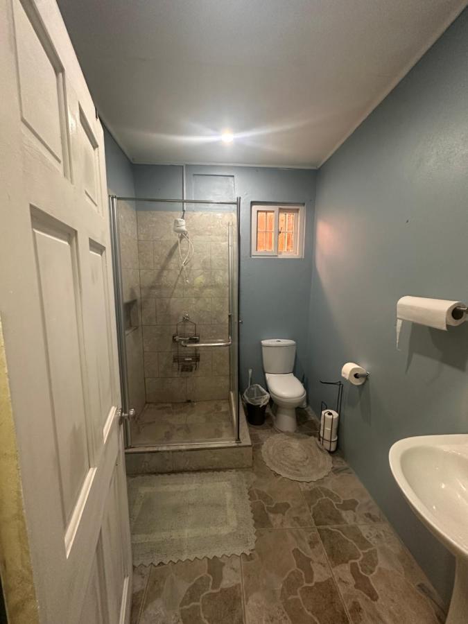 Jimmys Cozy Corner - 2