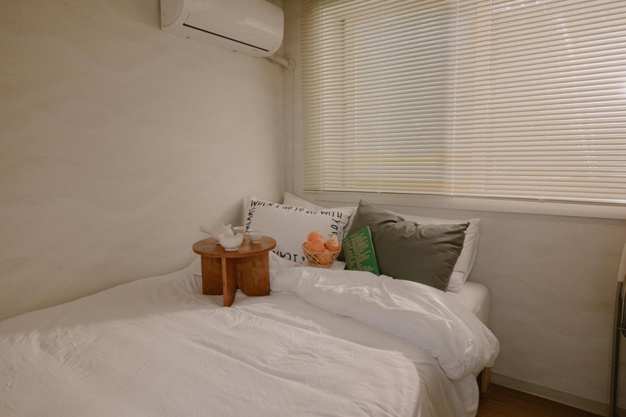 Hongik Univ Station Greenery Terrace House - 3