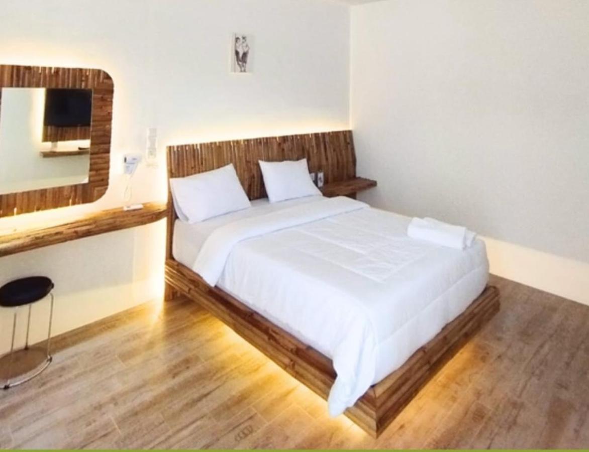 Villa Bambu Batam - 2