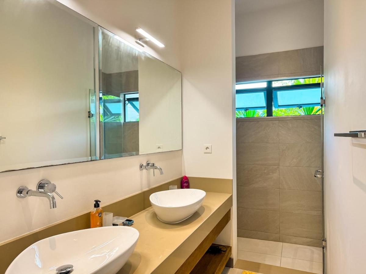 River & Pool Oasis - Modern 159sqm Apt, Mauritius - 3