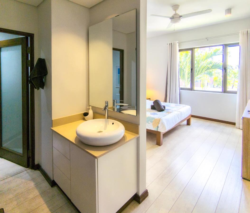Element Bay 3-Bedroom Seaview Apartment by LOV Mauritius - 3