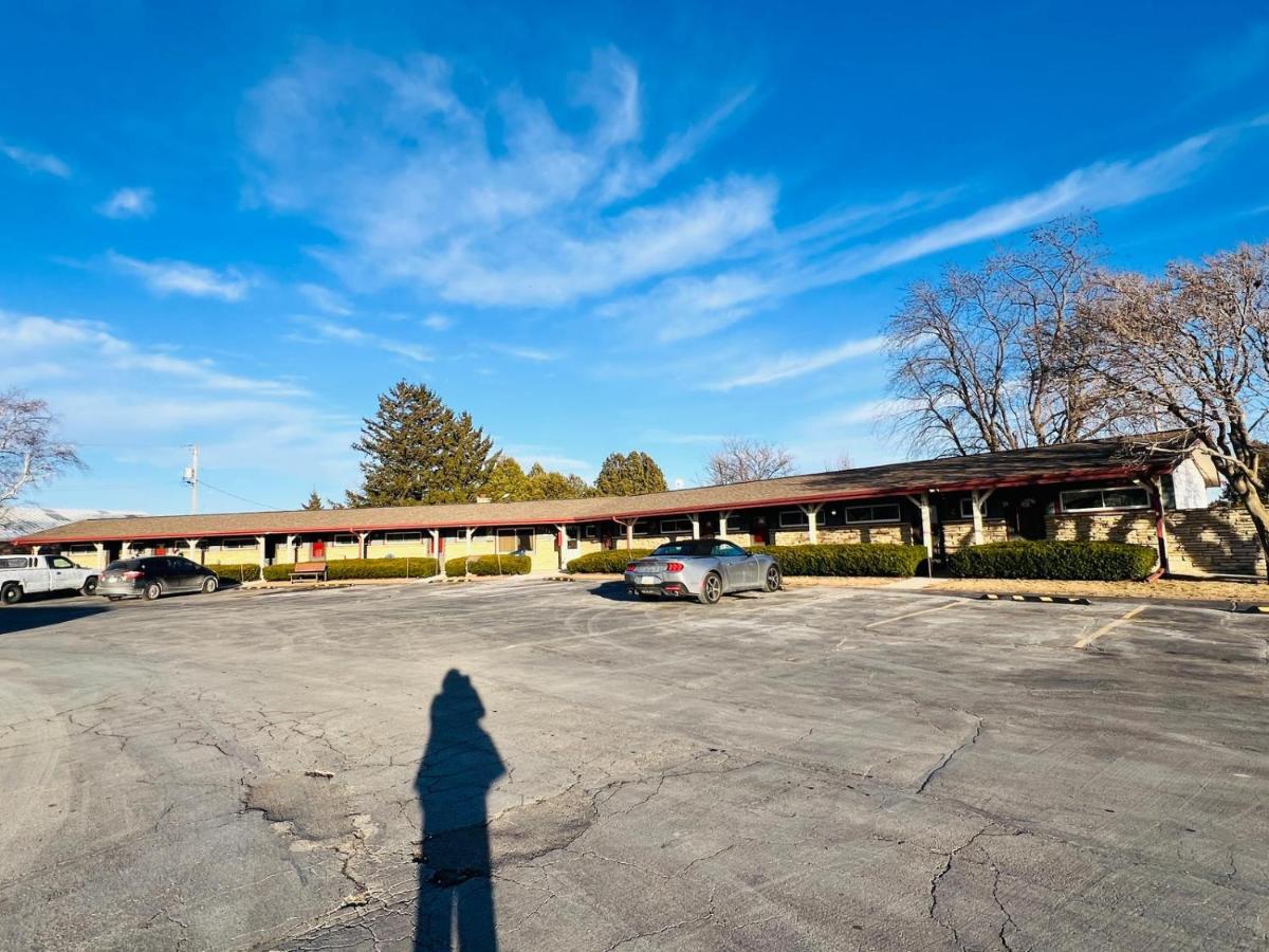 Random Lake Motel — photo 8
