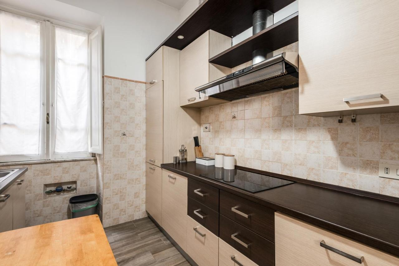 iFlat Mid-Century Modern Vatican Apartment - 4