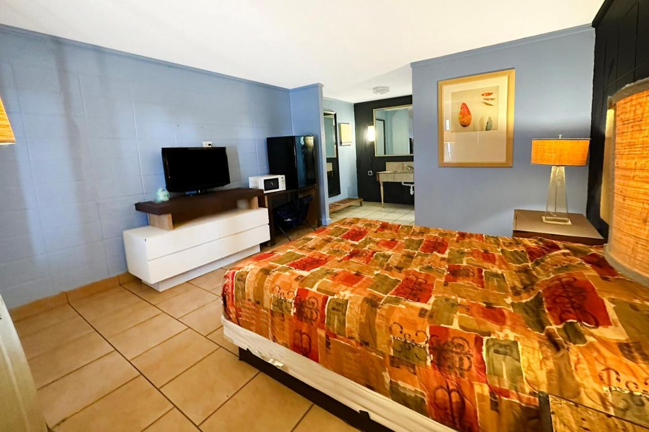 Luxury Inn — photo 19
