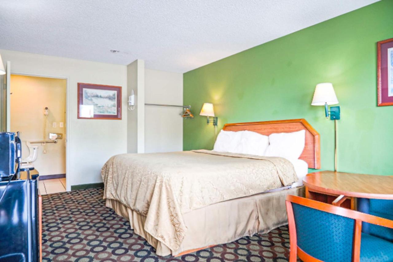 Economy Inn Ashburn GA I-75 — photo 18