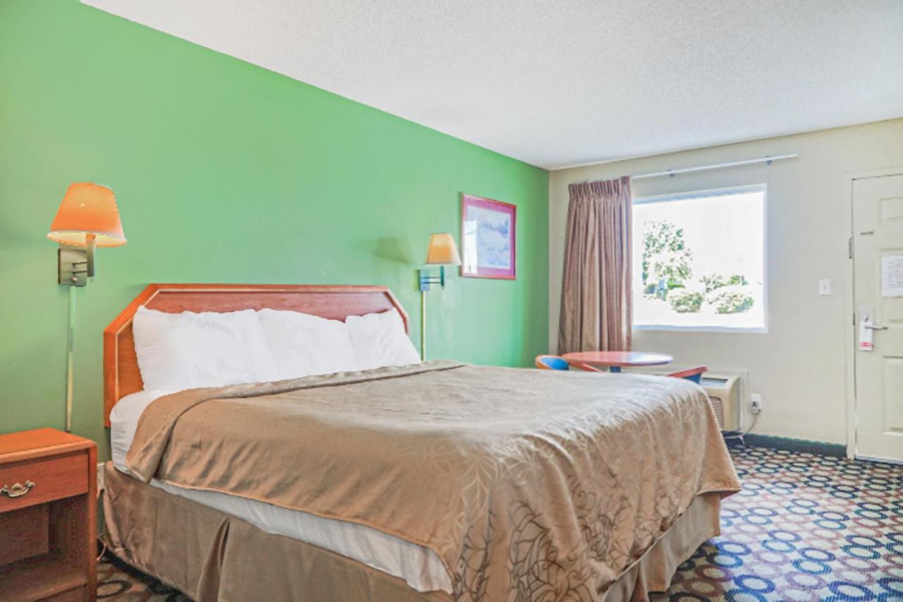 Economy Inn Ashburn GA I-75 — photo 21