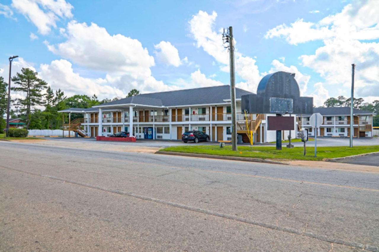 Economy Inn Ashburn GA I-75 — photo 4