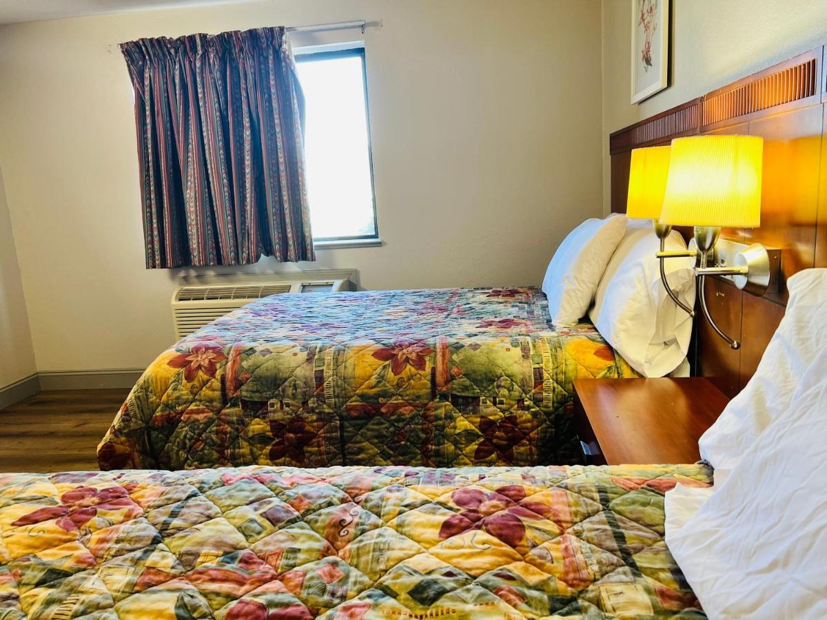 Rosewood Inn By OYO Union City I-69 — photo 24