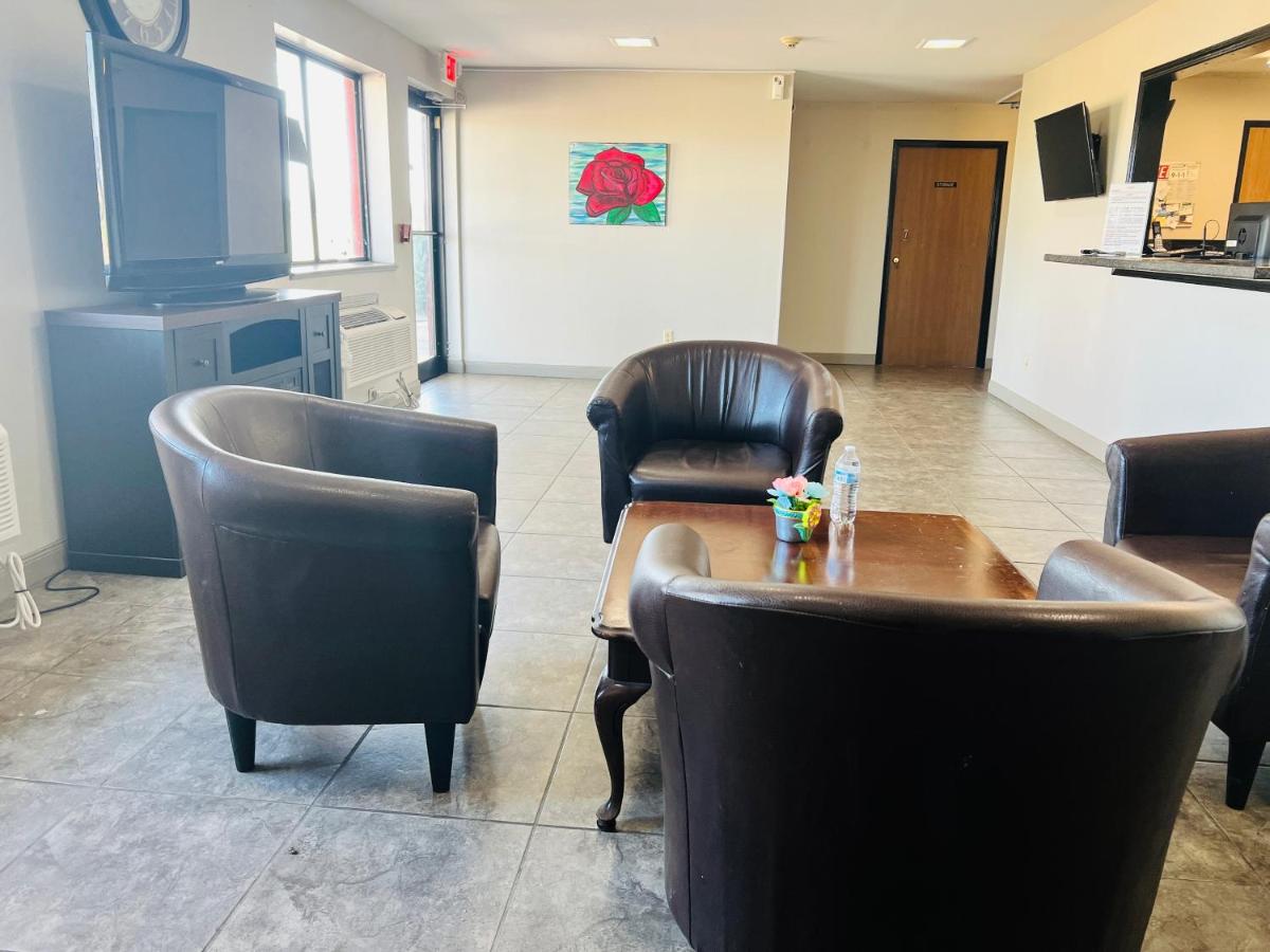 Rosewood Inn By OYO Union City I-69 — photo 16