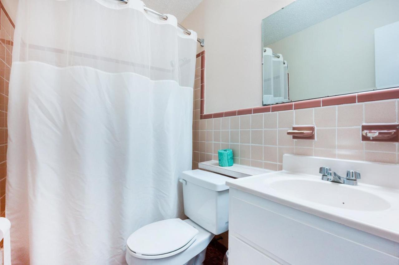 Magnuson Hotel Durham Skyland — photo 12