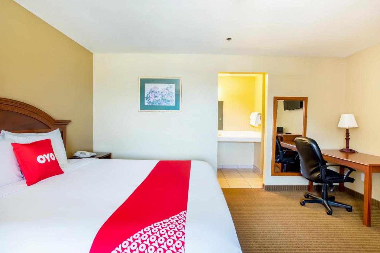 OYO Hotel Jacksboro TX - Fort Richardson — photo 17