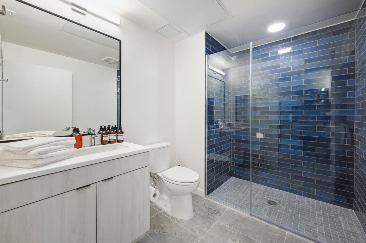 Hollywood 1bdr apt with Pool, Free Parking, Gym - 3