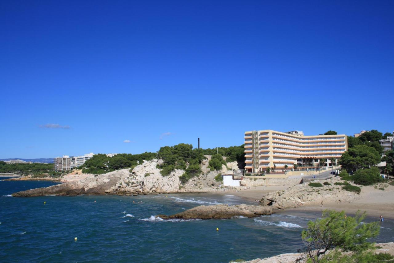 Beach: Hotel Cala Font
