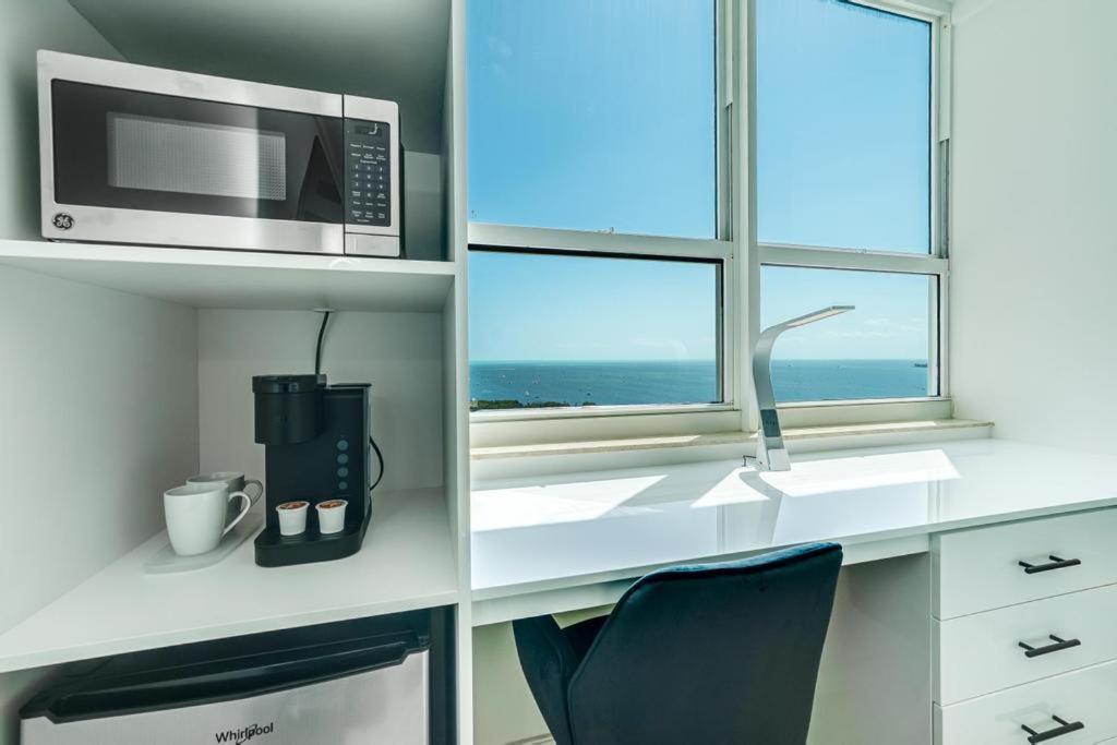 Coconut Grove Bayview unit Parking Included - 2