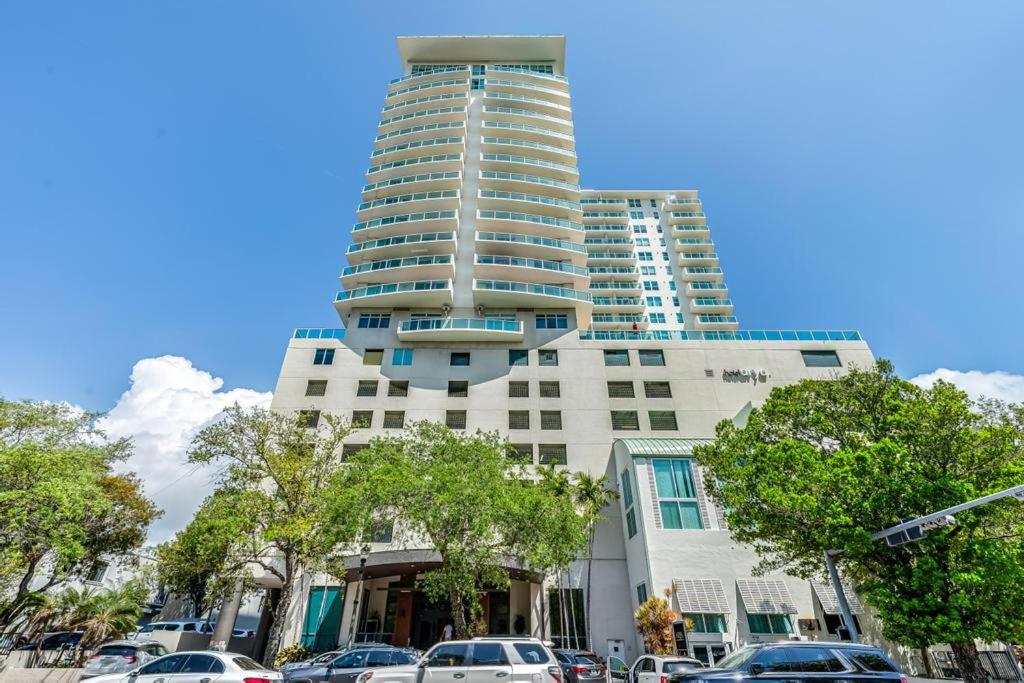 Coconut Grove Bayview unit Parking Included - 3