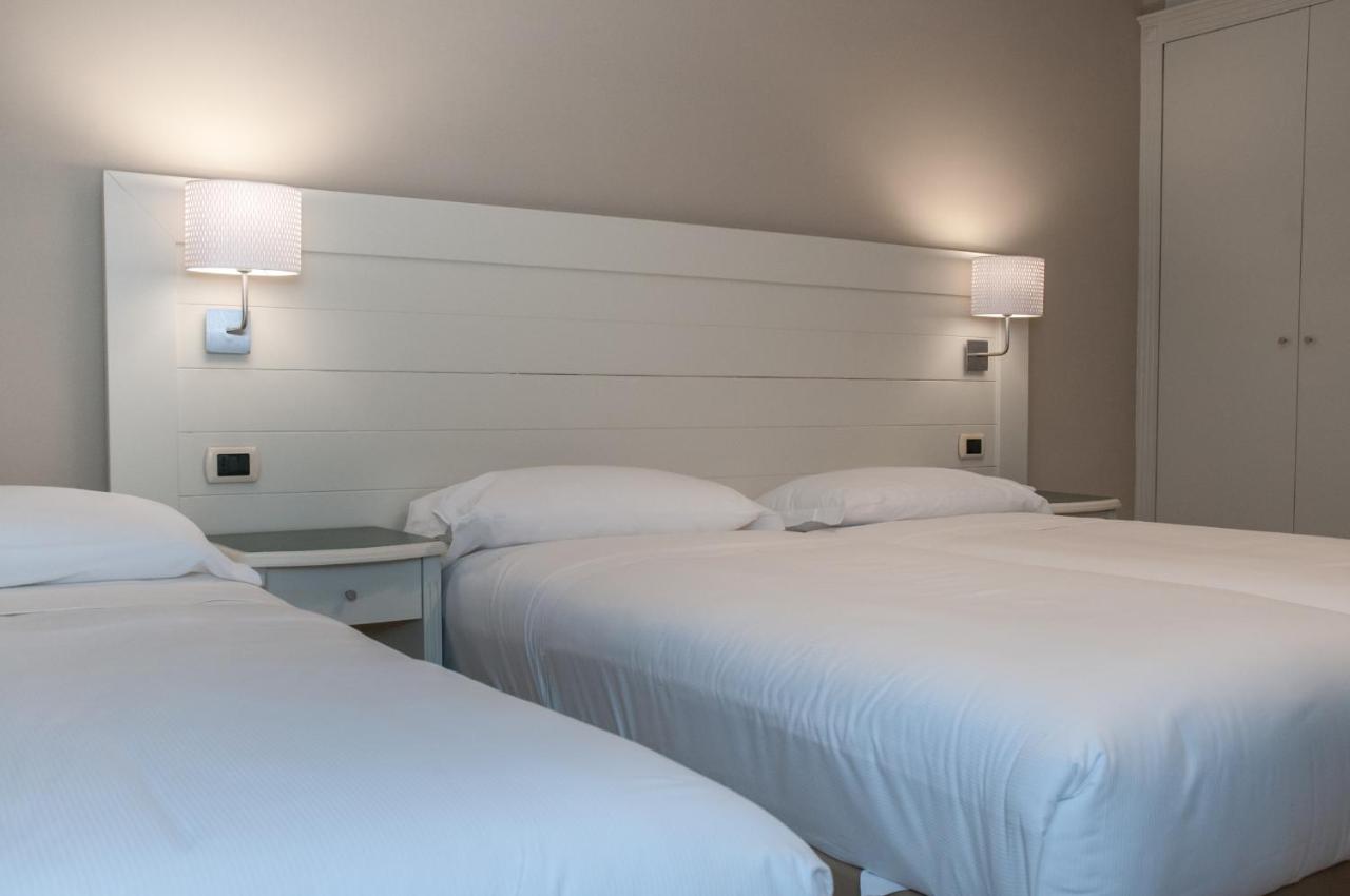 Astoria Hotel photo