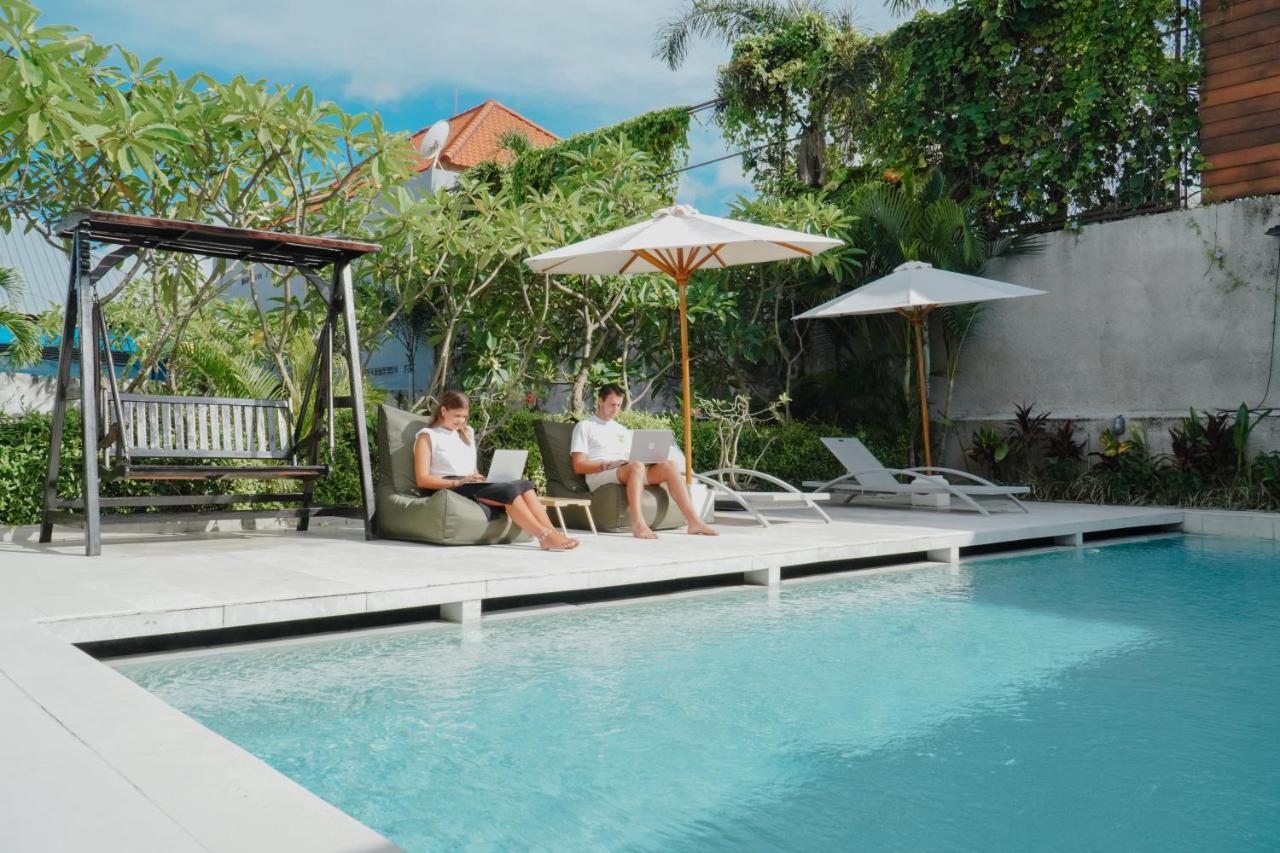 Bali Bustle Kuta Coliving & Coworking Space - 4