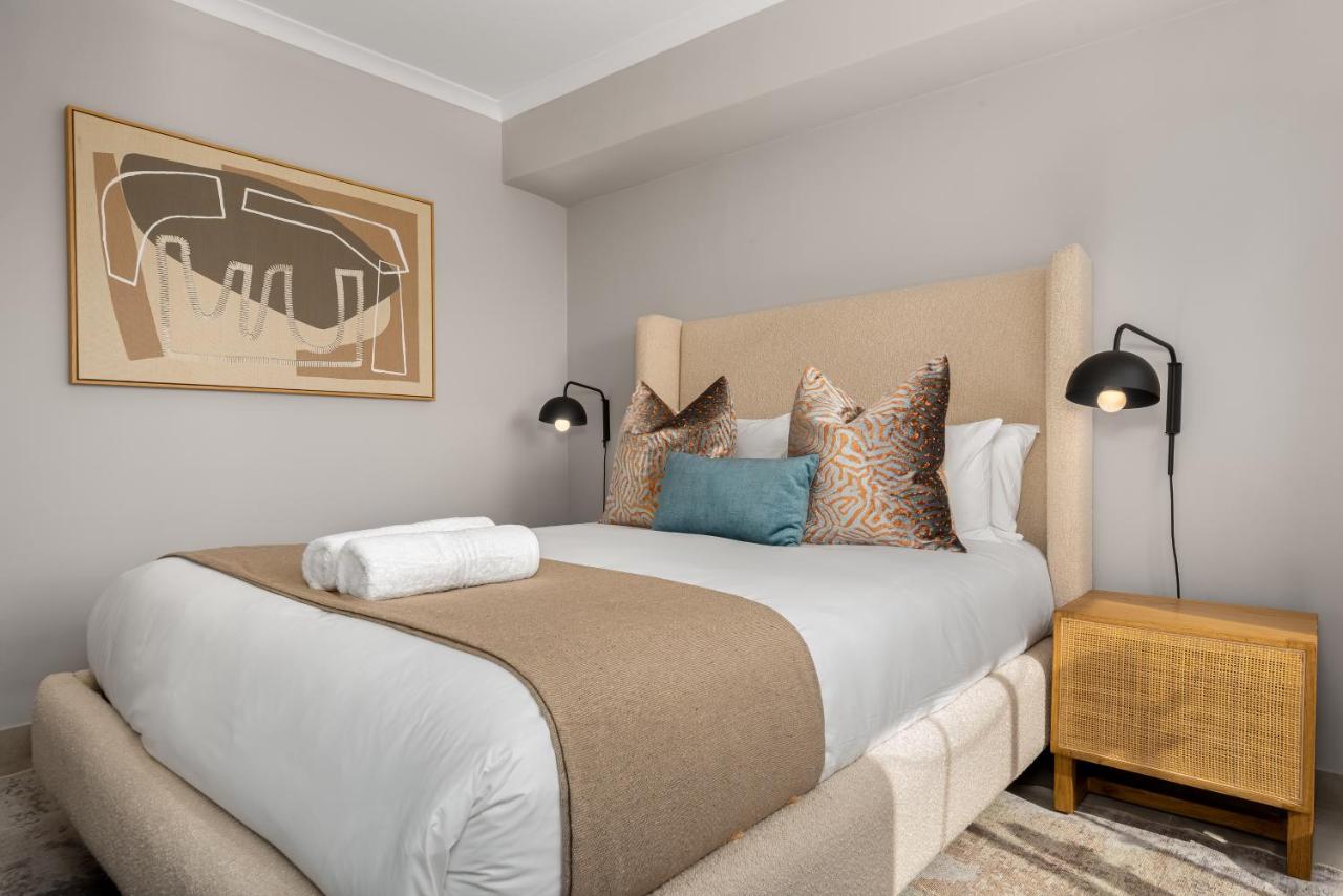 Stylish Sea Point Apartment - 4