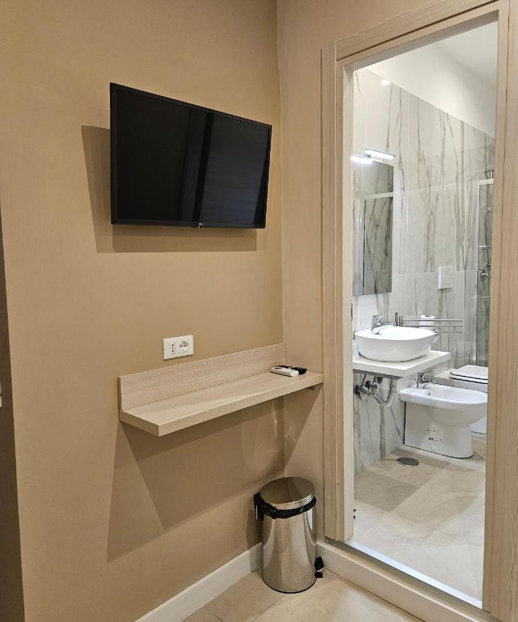 Hotel Mosaic Central Rome - 3