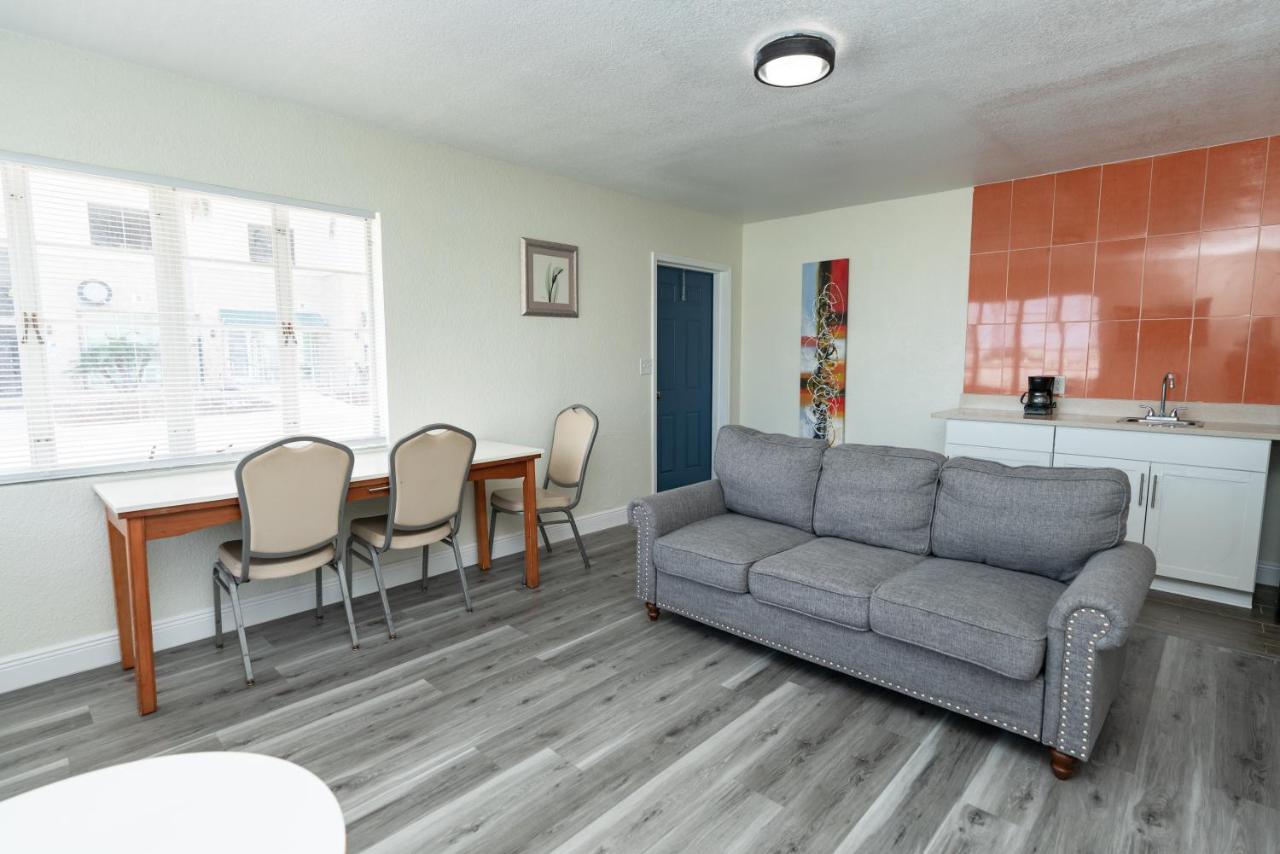 Sunrise Motel — photo 10