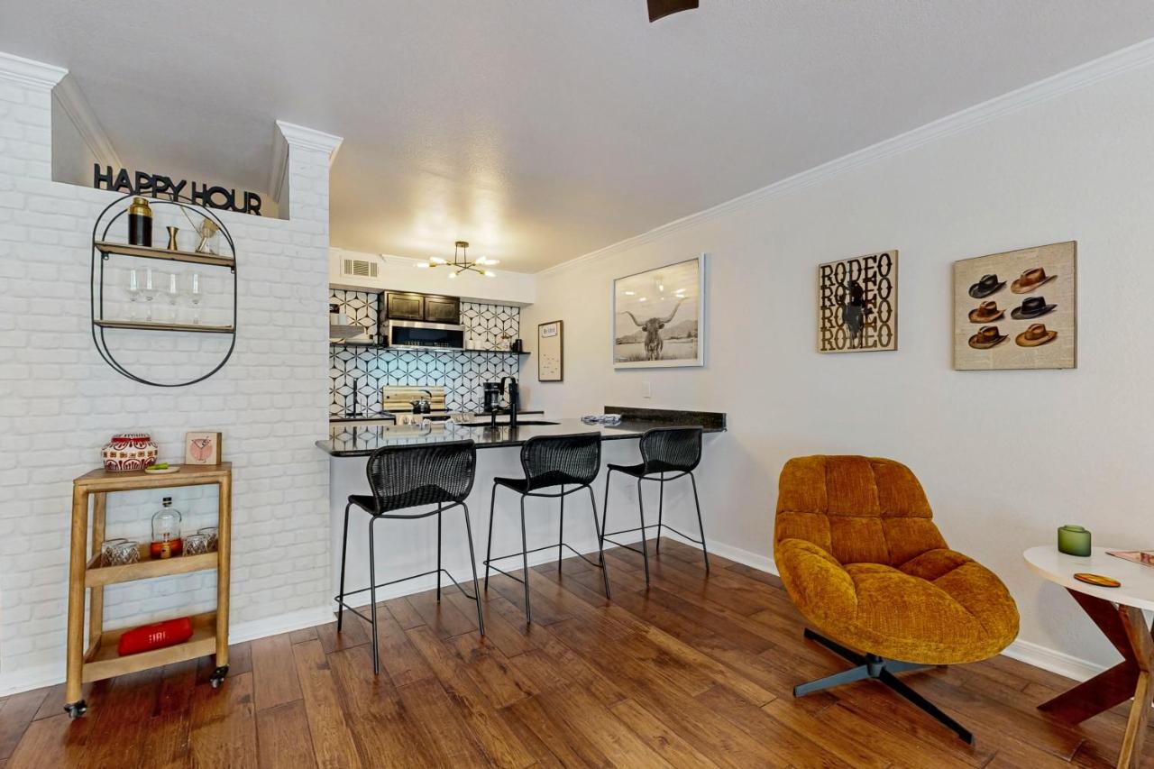 Lakeside Getaway with Patio on Lady Bird Lake - 4