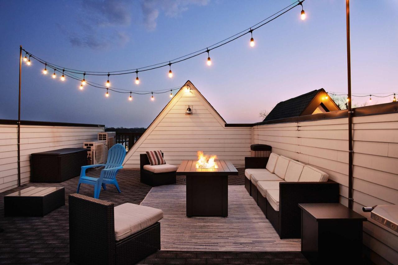 Chic 3BD, Rooftop, Game Room, 10 Min to Broadway, Garage, Ping Pong, Karaoke, Axe Throwing, Shuffleboard, 10 Mins to Broadway, 5 Mins to Five Points, Perfect for Bachelors or Bachelorettes, 24 Hr Hospitality - 5