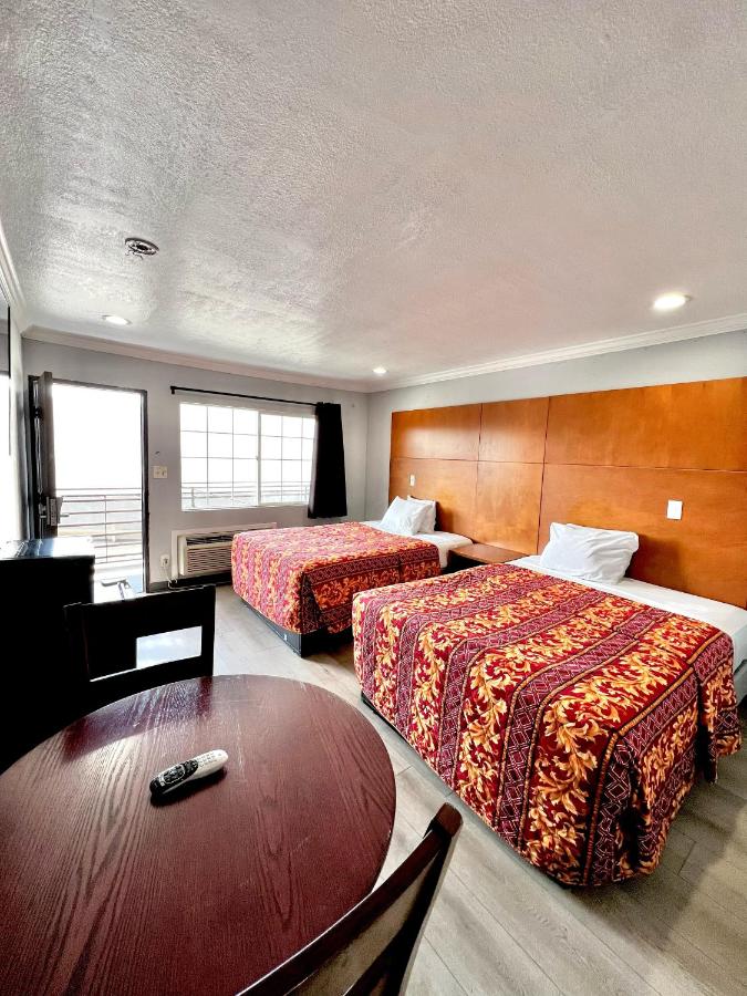 Aqua Inn Motel — photo 20