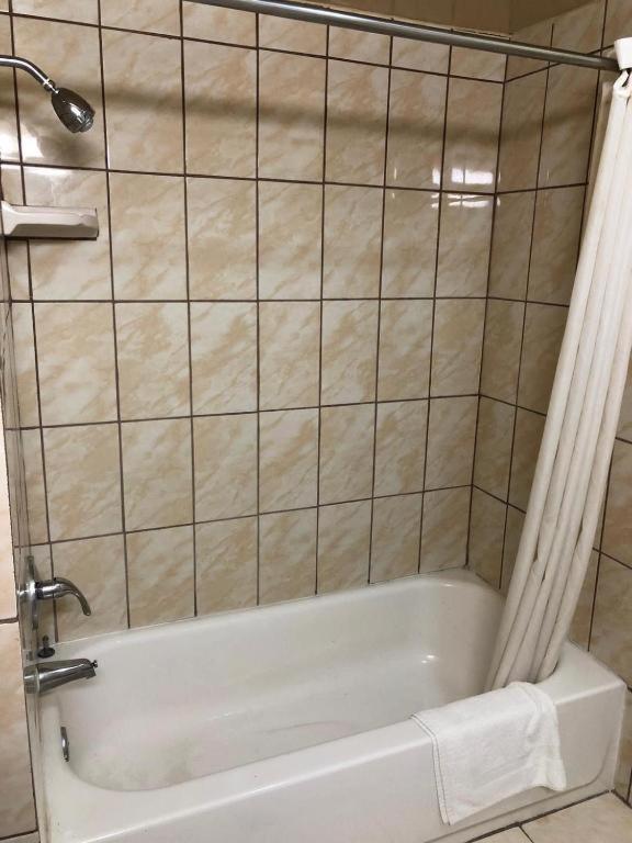 Aqua Inn Motel — photo 22