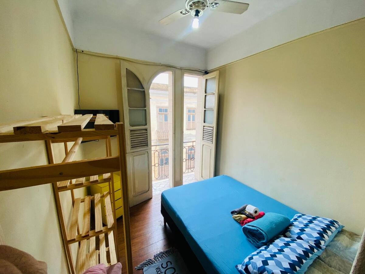 Small simple single suite 305 - 2