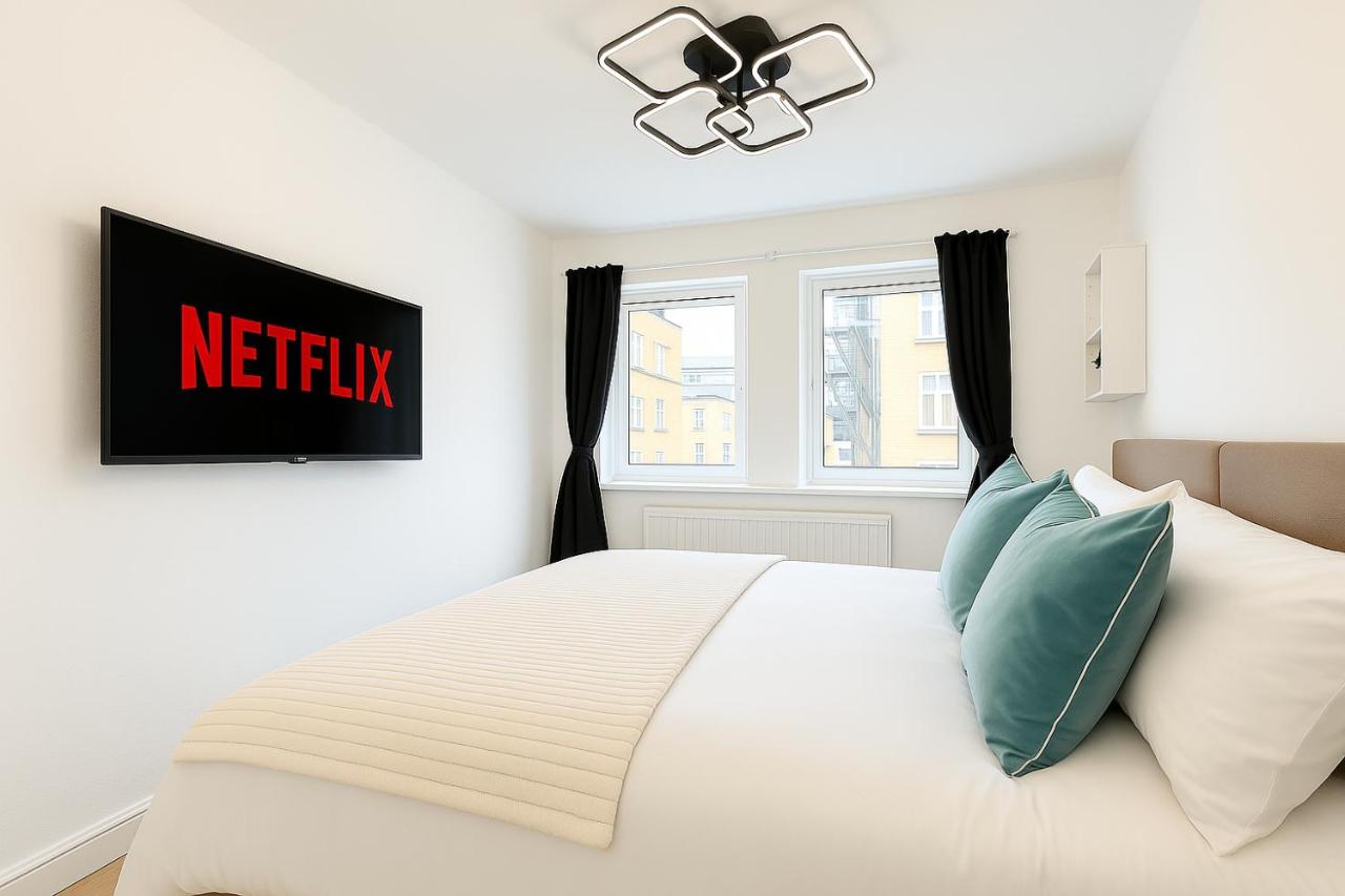 Luxury Flat by Tower Bridge, London - 2 Bedrooms, Free Parking