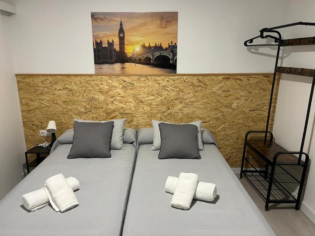 Hostal NV Airport - 2