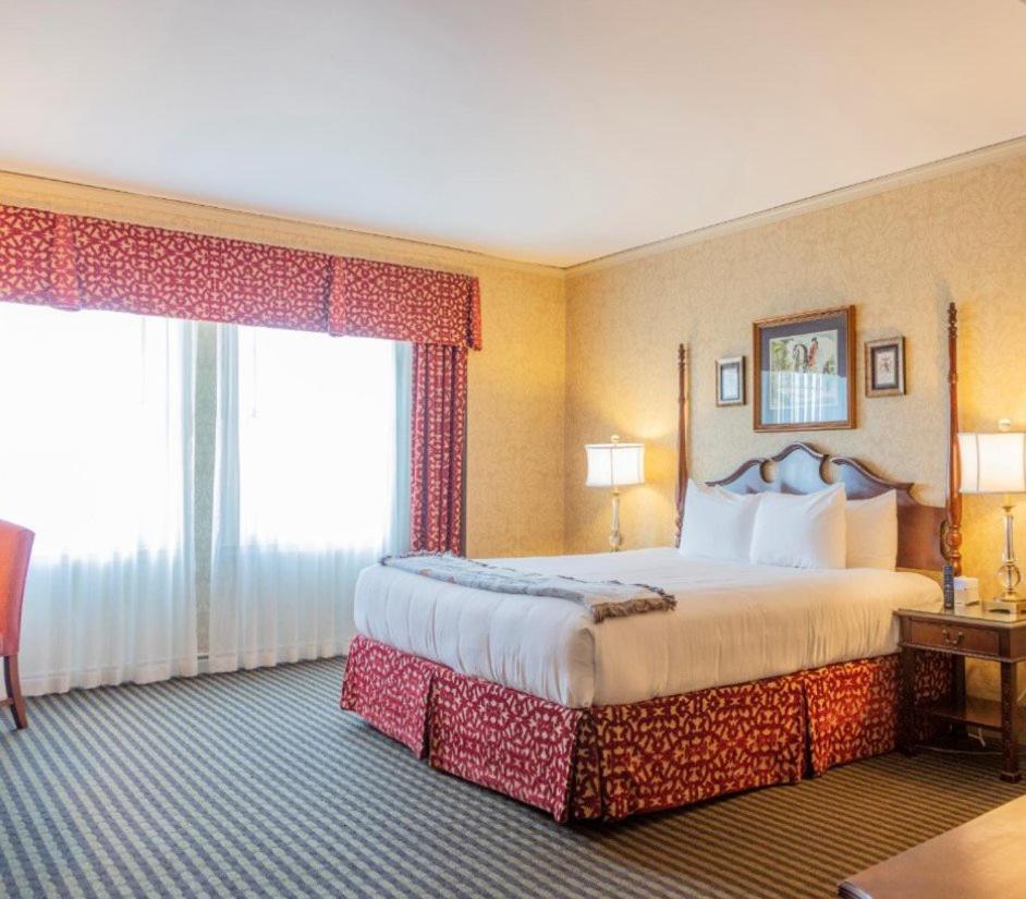 The Brown Hotel — photo 7