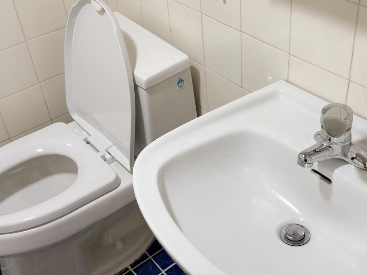 Gangnam 23, 3 minutes walk from Sinnonhyeon Station, airport bus, 1st floor, emotional accommodation, sleeps 5, Netflix, WiFi - 3