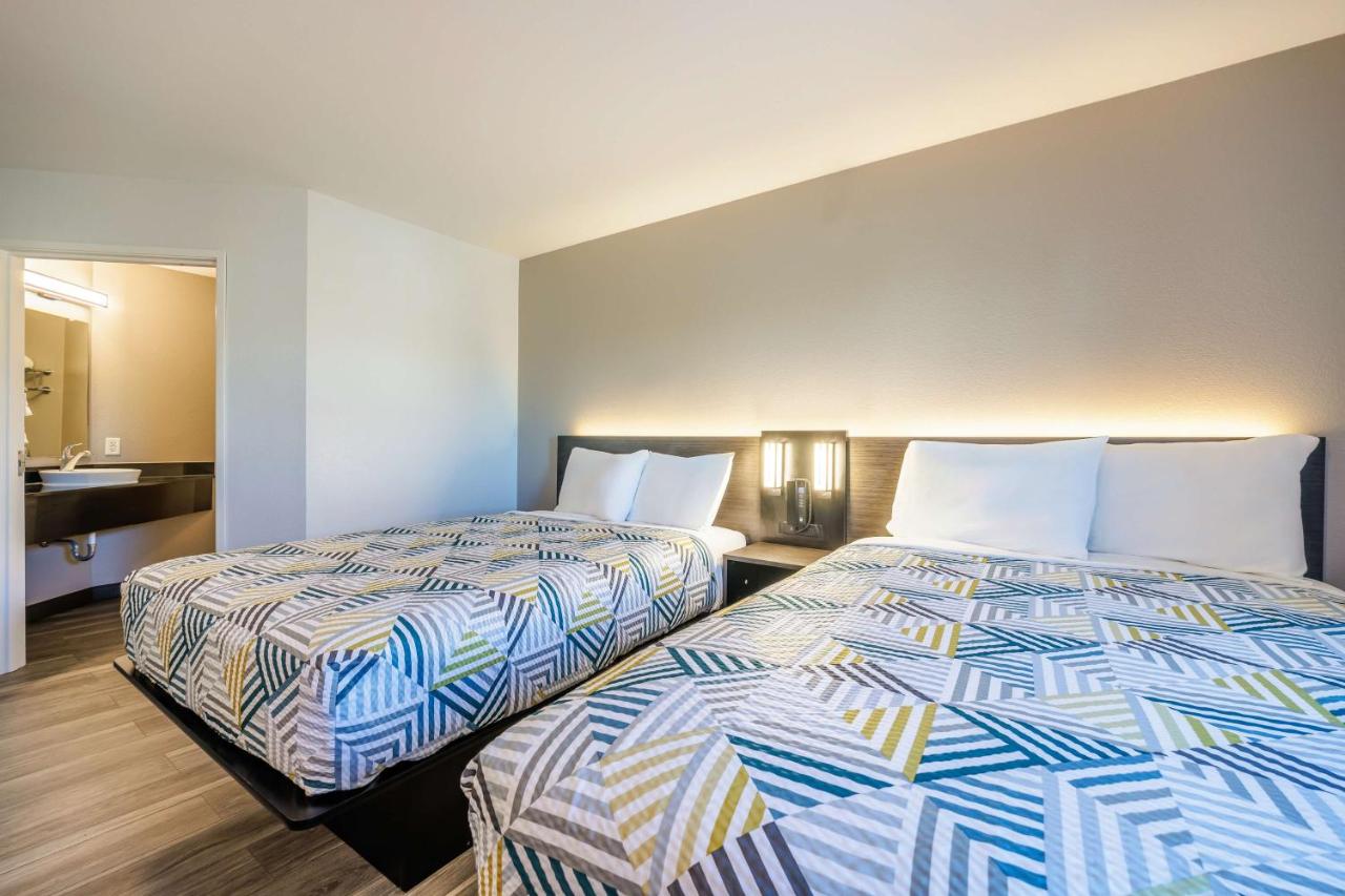 Four-Plex Motel — photo 19