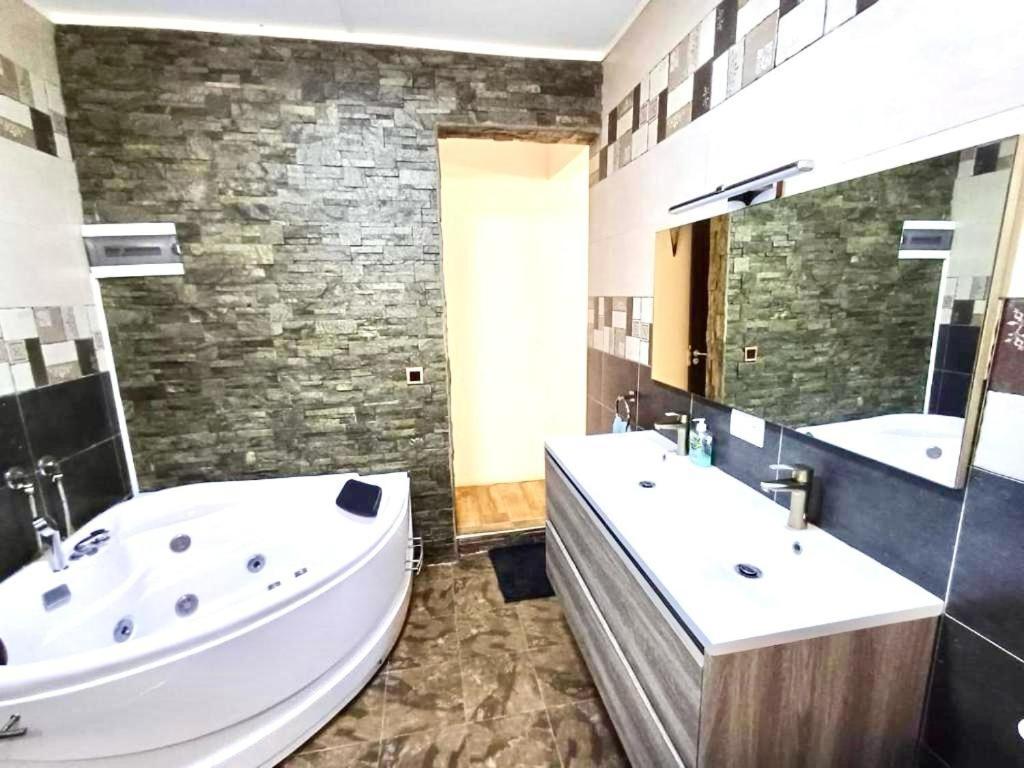 HSH France Villa Gold avec piscine privative - 3