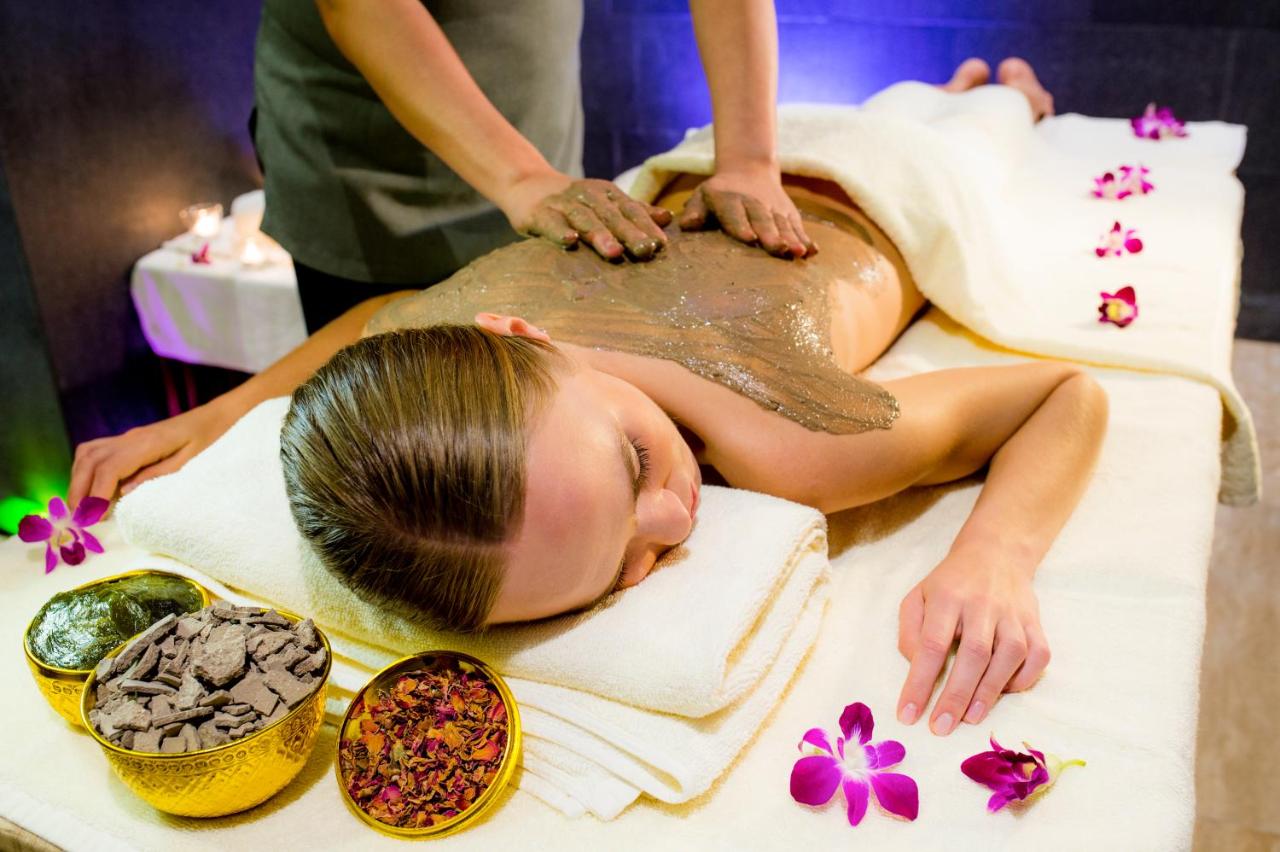 Novotel Abu Dhabi Gate - 4