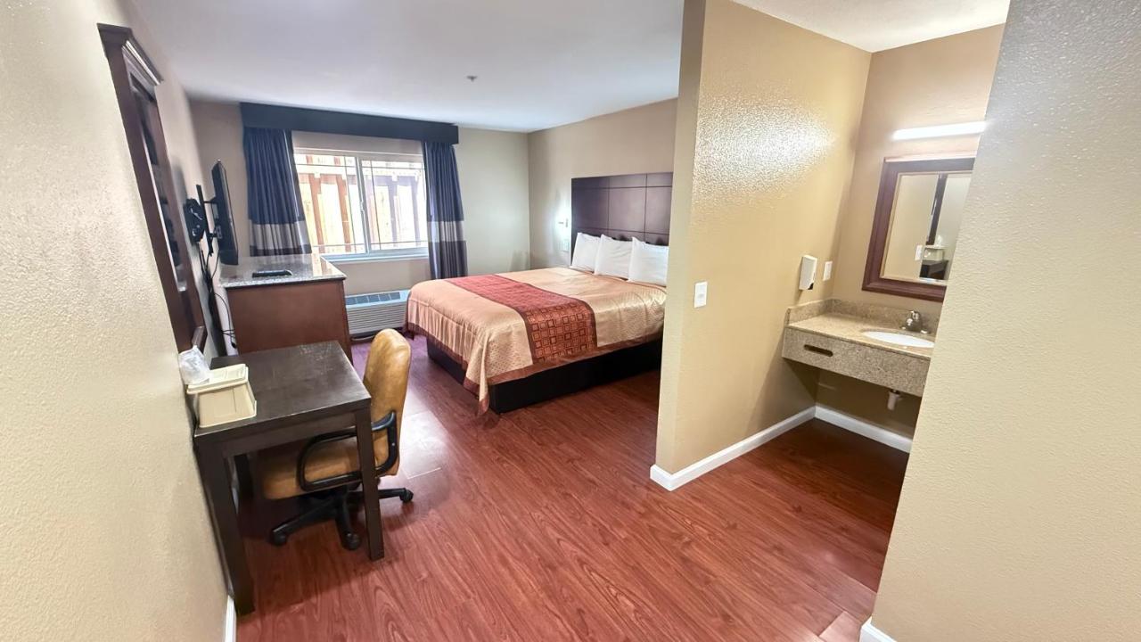 Economy Inn — photo 2