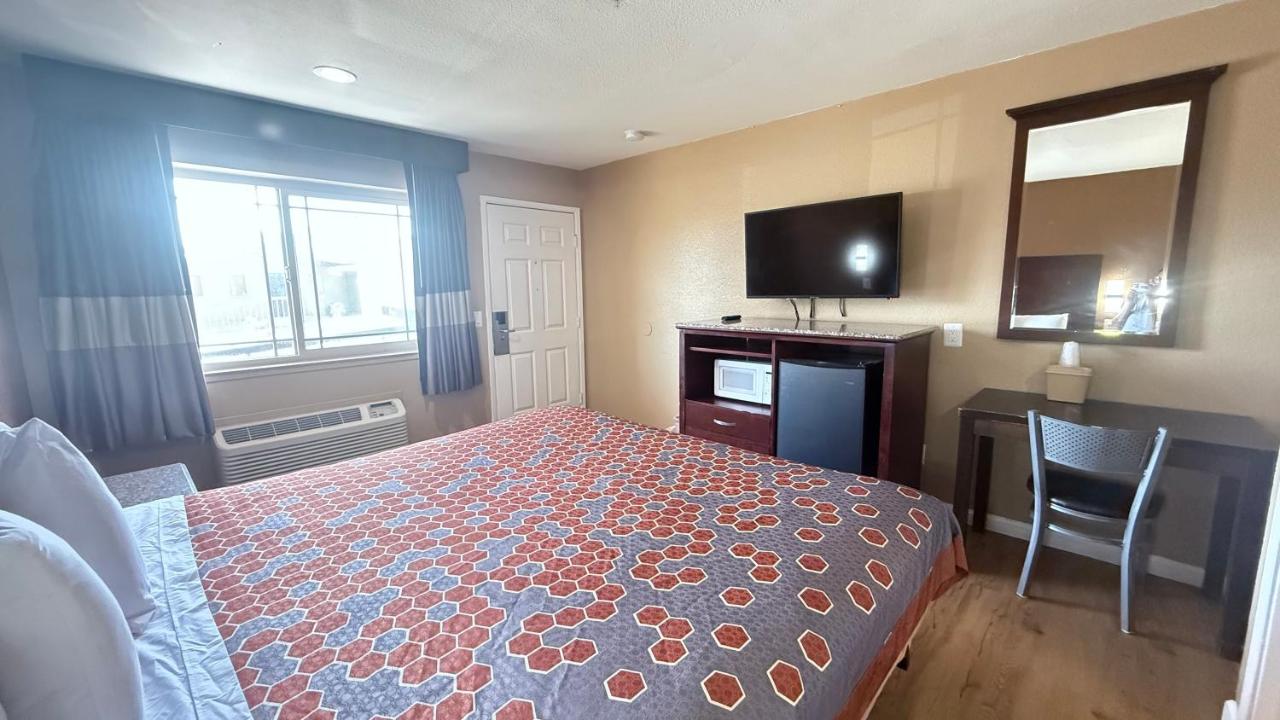Economy Inn — photo 21