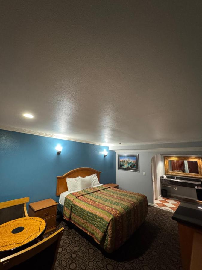 Gardena Towers Inn — photo 19