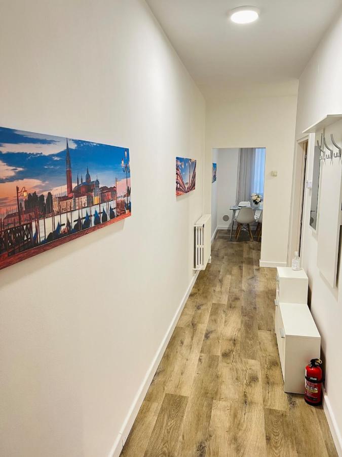 Gabriel House - parking and station - 3