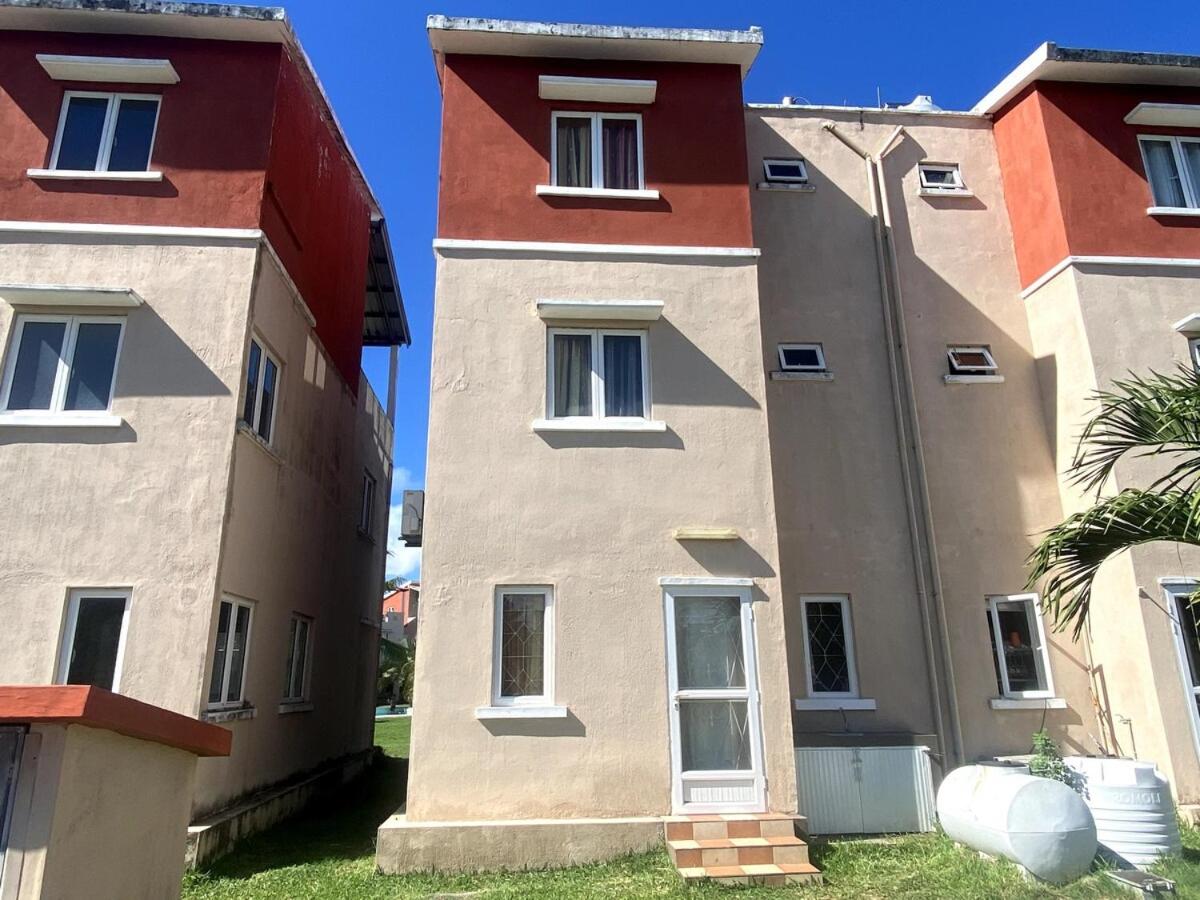 Gated 3BR Villa Pools & Beach - 2