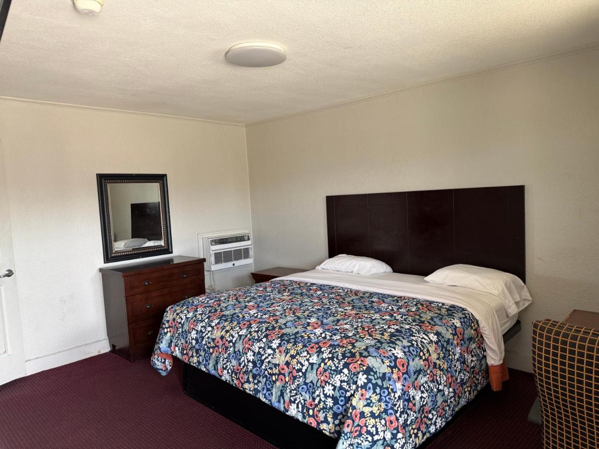 Budget Inn Monroe, LA — photo 3