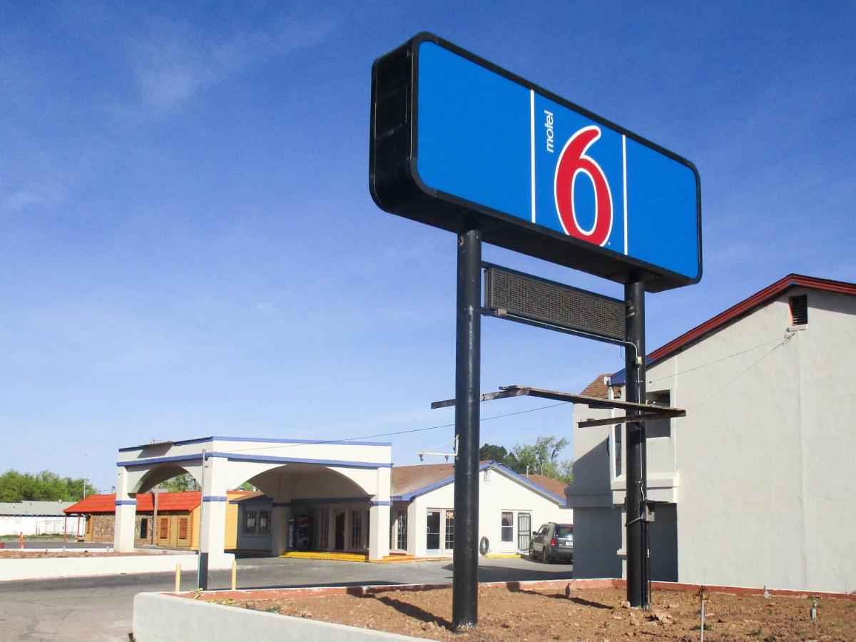 Motel 7 — photo 24