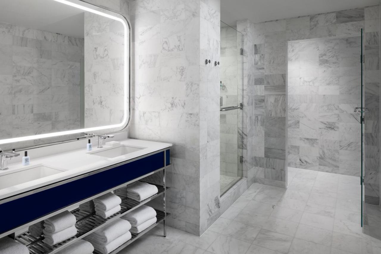 Fontainebleau Miami Beach - 3