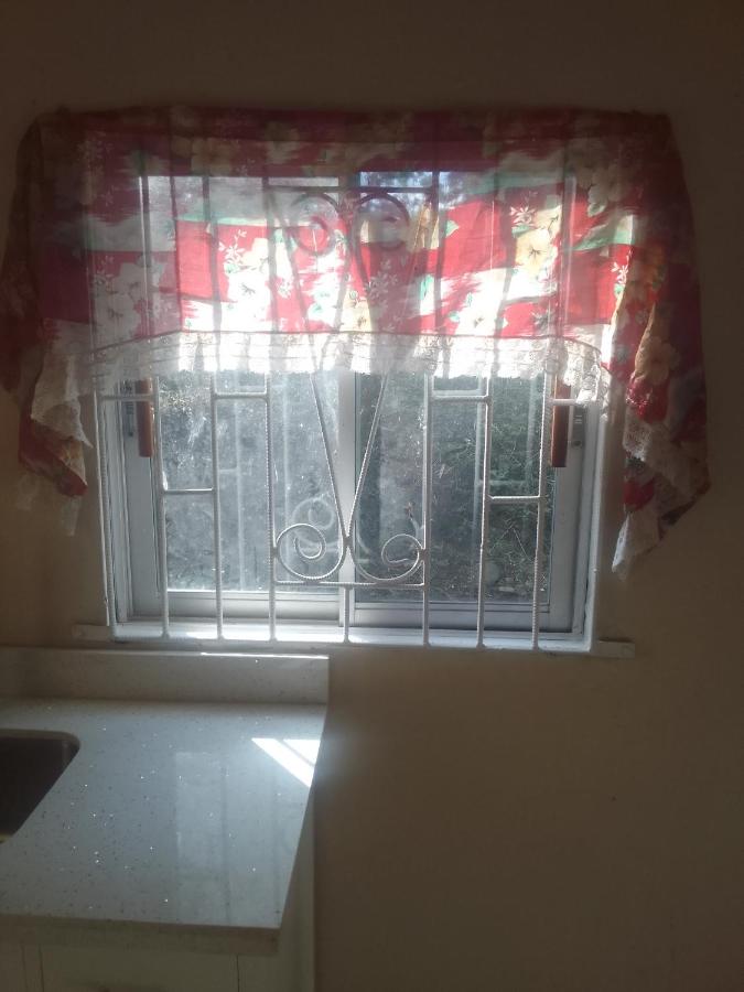 Richie Country Style Rest - 4