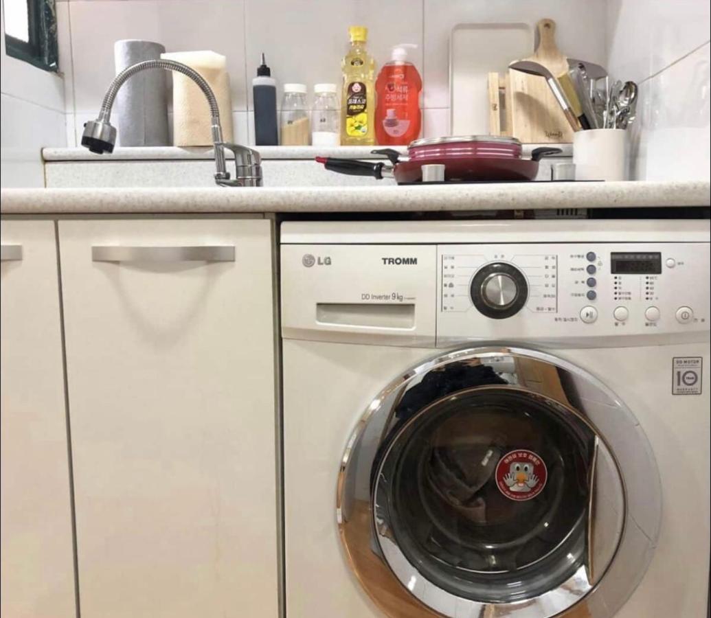 Trendy Stay Near Common Ground - 5