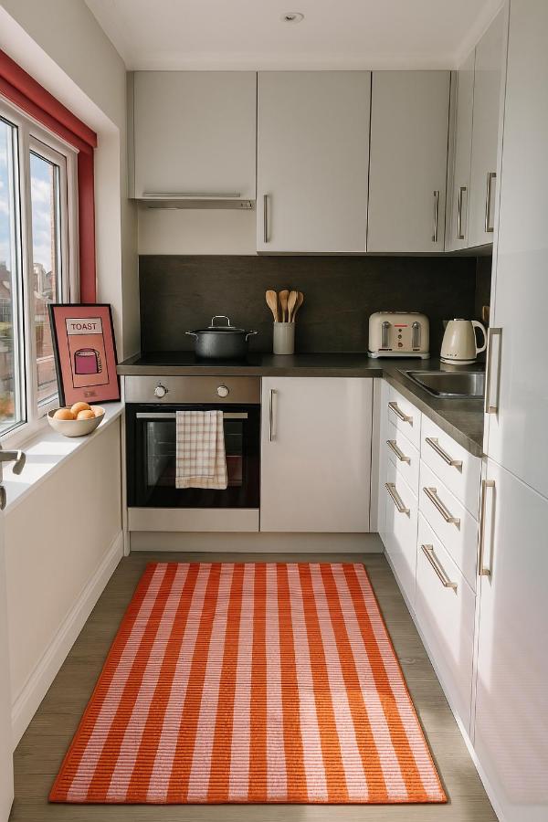 Zozy Clitterhouse - 5