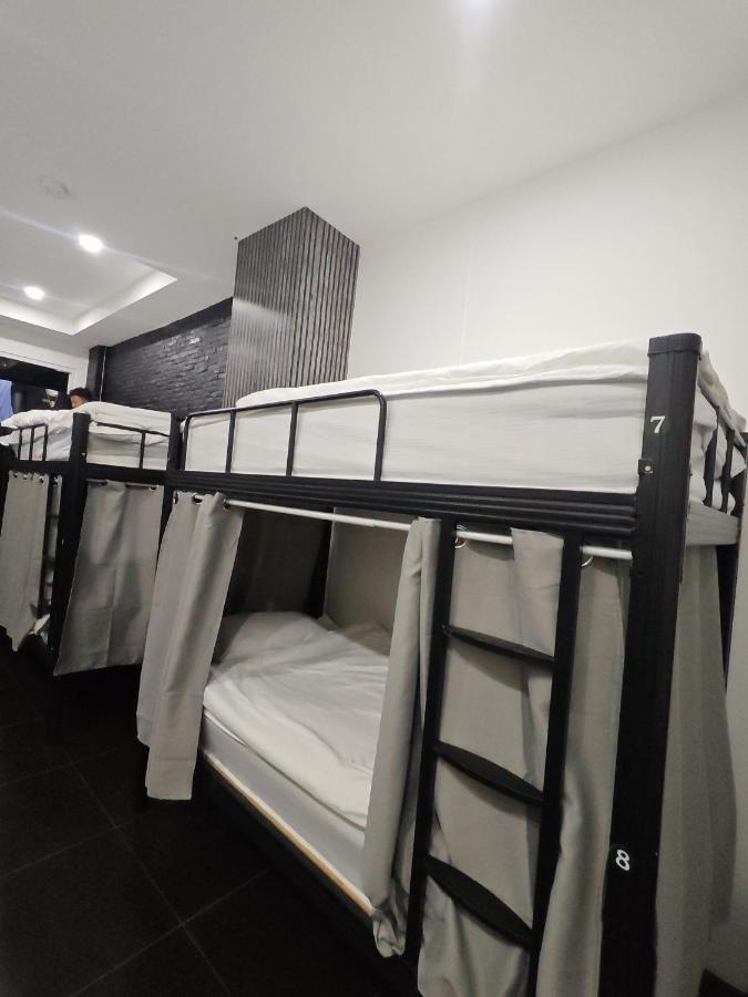 TJ PATONG HOSTEL - Prime Location by OTOP Market & Sea - 2